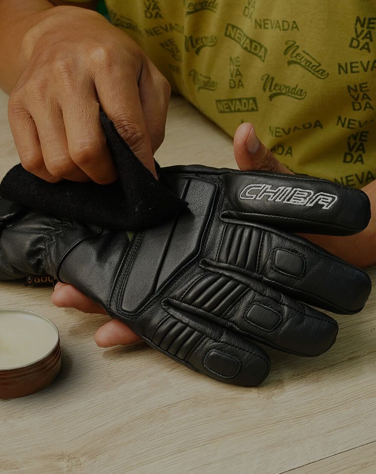 Pflege von Handschuhen